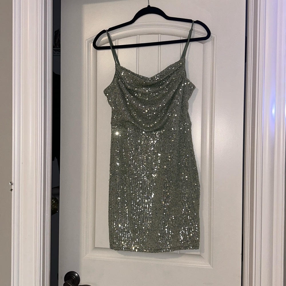 Mini Sparkly Green Windsor Dress